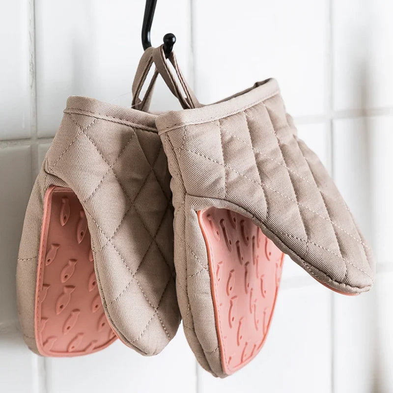 Fish Shaped Silicone Oven Glove